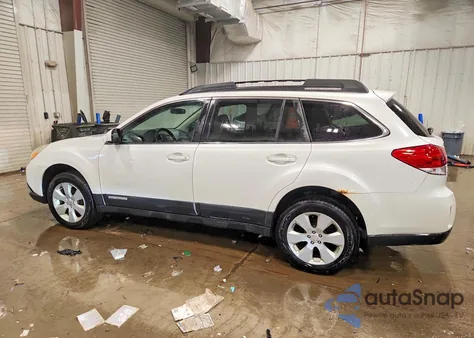 2011 Subaru Outback 2.5I Premium z USA, uszkodzony, nr VIN 4S4BRCCC4B3343543
